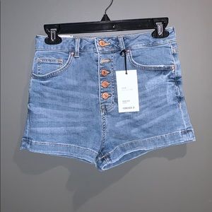 NWOT Forever 21 Denim Shorts Size 25